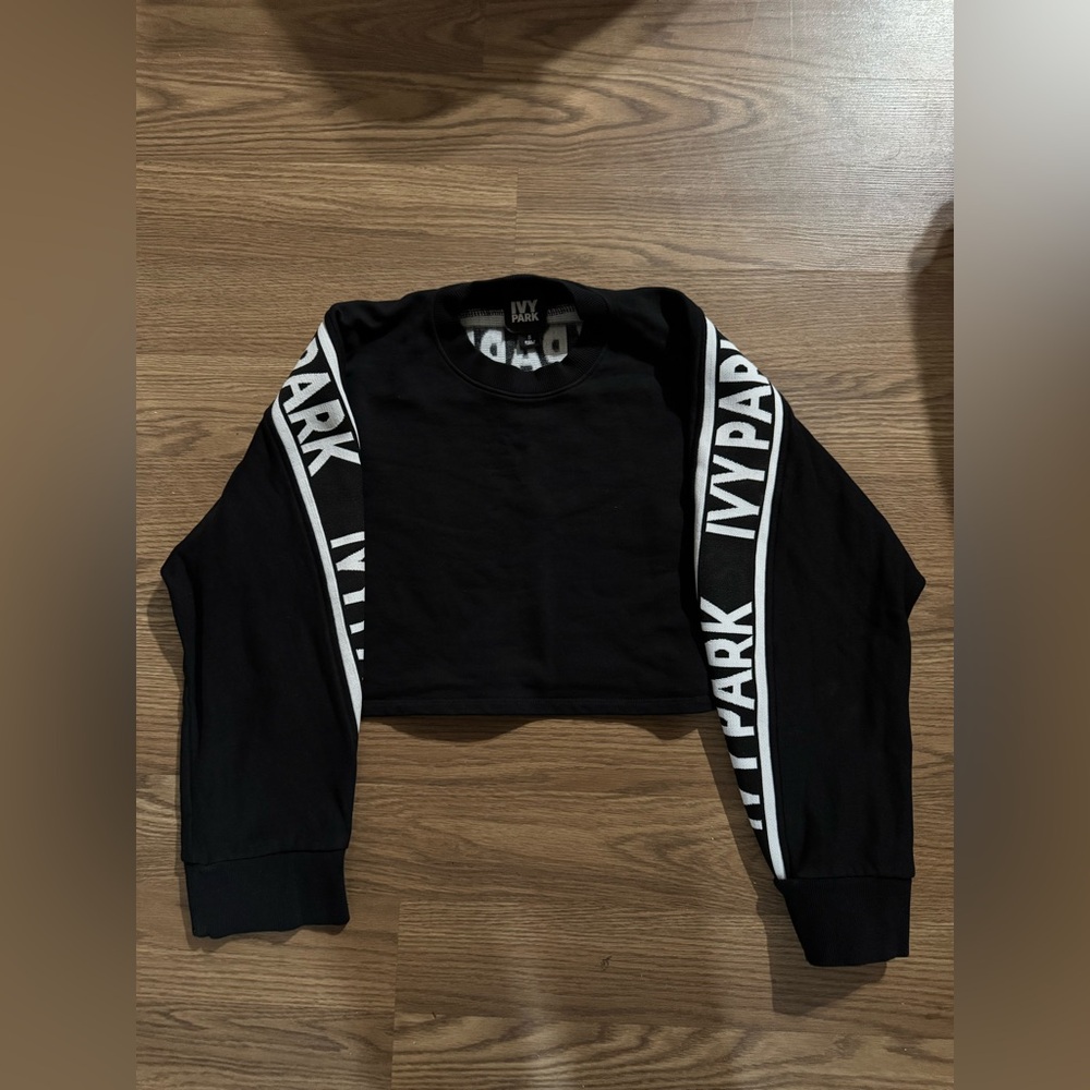 IVY PARK Black and White Logo Crew Neck Sweater Cropped